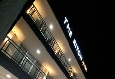 Bangunan 3 The Riton Hotel Tigaras