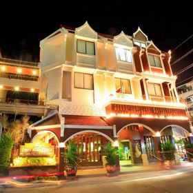 Exterior / Building 1 The Top Patong Resort, Beyond Seafood Hotels