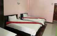 Kamar Tidur 4 OYO 75399 Choktipparat Place