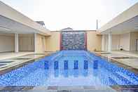 Swimming Pool Capital O 91166 El Malik Hotel