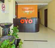 Lobby 2 OYO 90510 Hotel Sahara