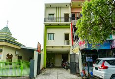 Bên ngoài 3 OYO 91182 Kos'ta Homestay Makassar