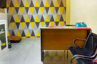 Lobby OYO 91182 Kos'ta Homestay Makassar