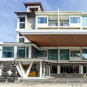 Exterior / Building 1 Collection O Legian Near Pantai Kuta Formerly Premium Legian, Kuta Hotels