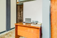 大堂 SPOT ON 91186 Losmen Yanti