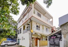 外部的 2 SPOT ON 91186 Losmen Yanti