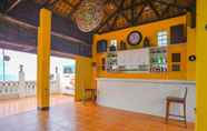 Bar, Kafe, dan Lounge 5 Villa Tomasa Beach Resort