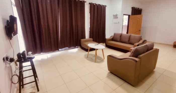 Lobby OYO Homes 90524 D'j Pegaso Serom Homestay