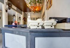 Lobby 7 Capital O 91183 Hotel Bahagia Sampang