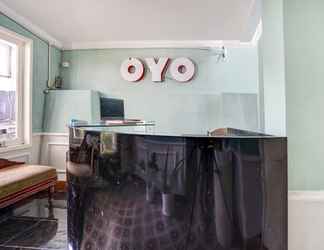 Lobi 2 OYO 2929 Kost Sofie Syariah