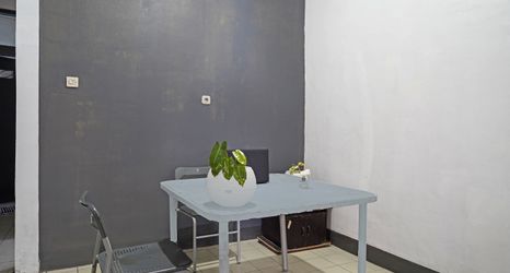 로비 2 SPOT ON 91190 Pondok Bijaksana