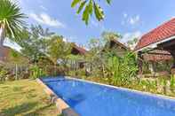 Kolam Renang OYO 91191 Lovina Dolphin Lodge