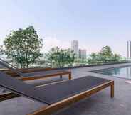 Swimming Pool 6 Ramada Plaza by Wyndham Sukhumvit 48