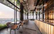 Bar, Cafe and Lounge 5 Ramada by Wyndham Sukhumvit 87