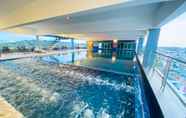 Kolam Renang 6 Stirling Suites Hotel & Serviced Apartment