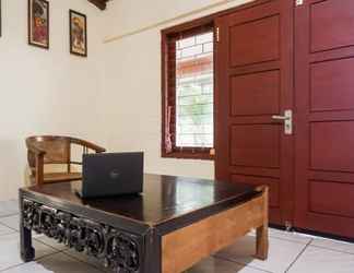 Sảnh chờ 2 OYO 91218 Villa Karang Sono