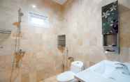 In-room Bathroom 5 Villa Andalus 1 & 2