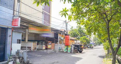 外部的 2 SInggahsini Near UPN Veteran Jawa Timur