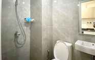 In-room Bathroom 7 Apartemen Sayana By Fortune 88