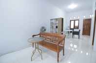 Common Space OYO 91243 Bina Syariah Guest House