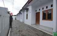 Exterior 3 OYO 91243 Bina Syariah Guest House