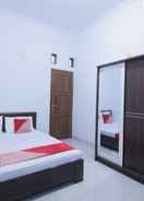 BEDROOM OYO 91243 Bina Syariah Guest House