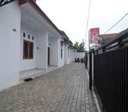 Exterior 2 OYO 91243 Bina Syariah Guest House