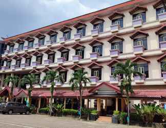 Luar Bangunan 2 Abadi Budget Hotel 