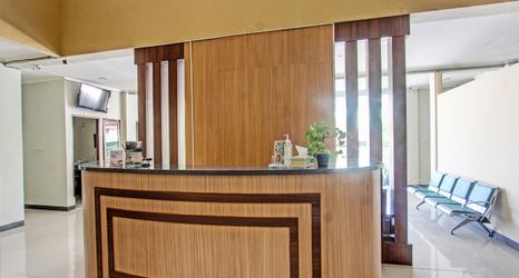 Lobby 2 Collection O 91617 Hotel Mutiara Lombok