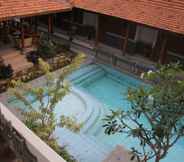 Swimming Pool 4 Rumah Nagan Syariah Yogyakarta