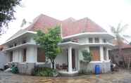 Bên ngoài 3 Rumah Nagan Syariah Yogyakarta