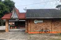 Exterior OYO 91260 Moyang Homestay