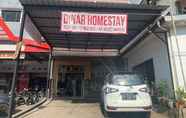 Exterior 5 OYO 91263 Dinar Homestay