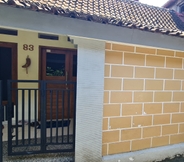 Exterior 5 OYO 91264 Homestay Ngasem 83