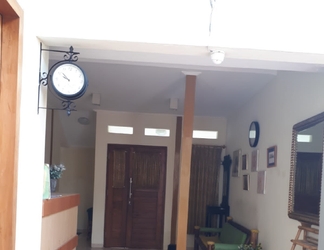 Lobby 2 OYO 91264 Homestay Ngasem 83