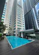 SWIMMING_POOL Summer Suites KLCC by LUNA