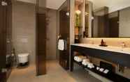 In-room Bathroom 4 Padma Hotel Semarang