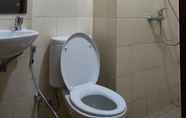 Toilet Kamar 7 Vida View Apartement by Husni