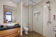 In-room Bathroom favehotel Nagoya - Batam