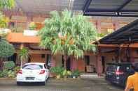 Bangunan OYO 91232 Hotel Garuda