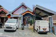 ภายนอกอาคาร OYO 91285 Darmo Homestay