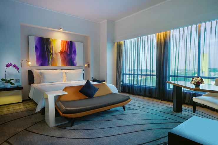 BEDROOM ARTOTEL TS Suites Surabaya