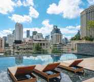 Swimming Pool 2 The Coach Hotel Sukhumvit / Asok BTS Bangkok by Compass Hospitality