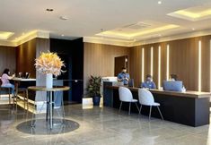 ロビー 2 The Aru by Ayuhouz