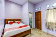 Kamar Tidur OYO 91298 Rumah Cantik Homestay Syariah