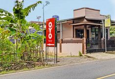 Bên ngoài 3 OYO 91334 Permata Papua Guest House