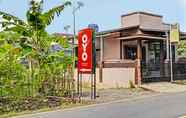 Exterior 3 OYO 91334 Permata Papua Guest House