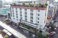 Luar Bangunan The Falatehan Hotel By Safin