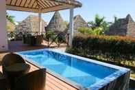 สระว่ายน้ำ Safari Hotel and Villas powered by Cocotel