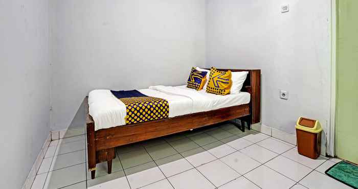 Bilik Tidur SPOT ON 91325 Pondok Hijau Guest House Syariah